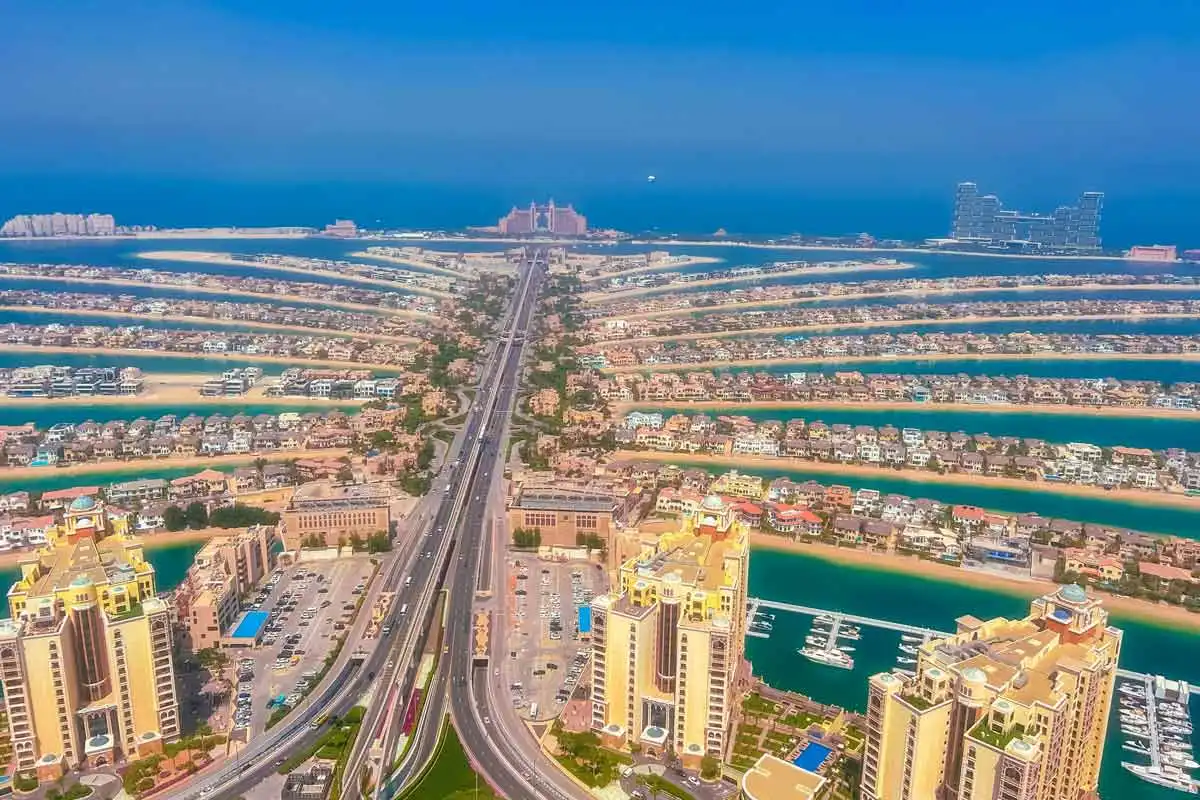 Dubai real estate sector recorded $3.9bn of transactions last week, including two Palm Jumeirah apartments sold for over $20m each